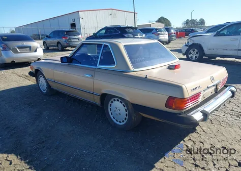 1984 Mercedes-Benz 380 Sl z USA, uszkodzony, nr VIN WDBBA45AXEA012235